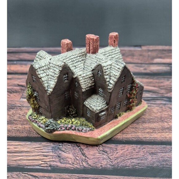 Hestia 1987 House‎ of Seven Gables Figurine Literary Decor Cottagecore VTG USA - Picture 8 of 12